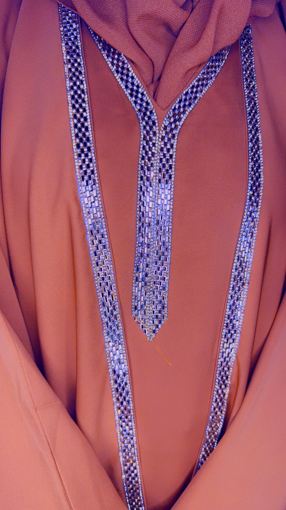 Luminous embroidered abaya